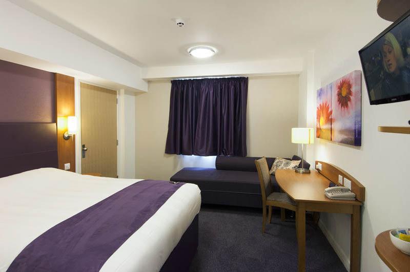 Premier Inn Premier Inn Sandhurst Sandhurst  Exterior photo